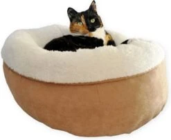 All For Paws Donut Bed – Kattenmand – Biedt Warmte En Comfort Voor Katten Of Kleine Honden – Ø 45cm – Beige – Wasbaar Met De Hand 13 All For Paws Donut Bed – Kattenmand – Biedt Warmte En Comfort Voor Katten Of Kleine Honden – Ø 45cm – Beige – Wasbaar Met De Hand -Kattenbenodigdheden 1200x986 2